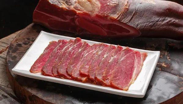 馒头是肝病的“发物”？再三提醒：这4种食物，真的应该少吃！