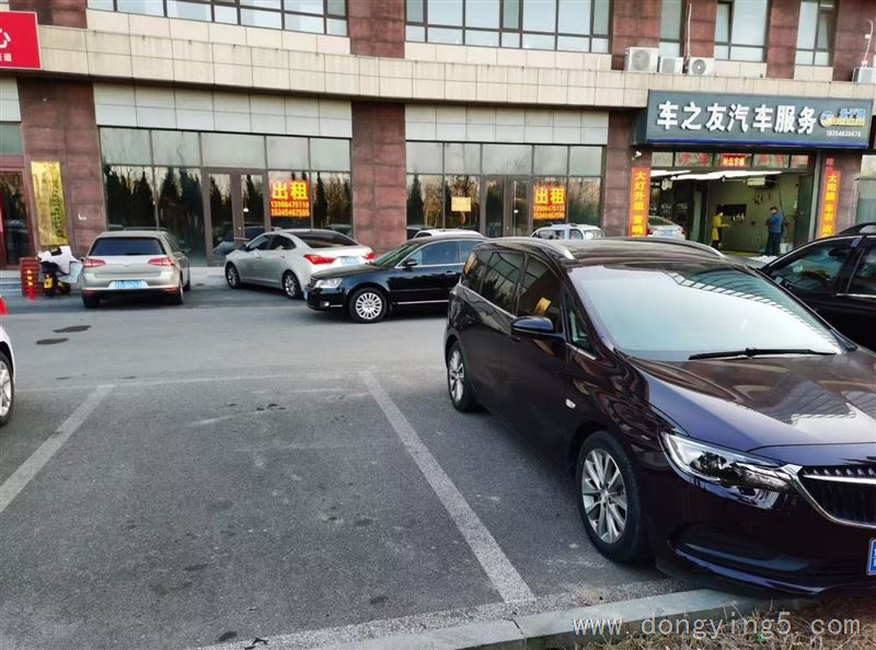 众富和悦府一楼商铺2间出租，东邻河口行政服务大厅，西邻河口区人民医院，黄金地段，面积230平